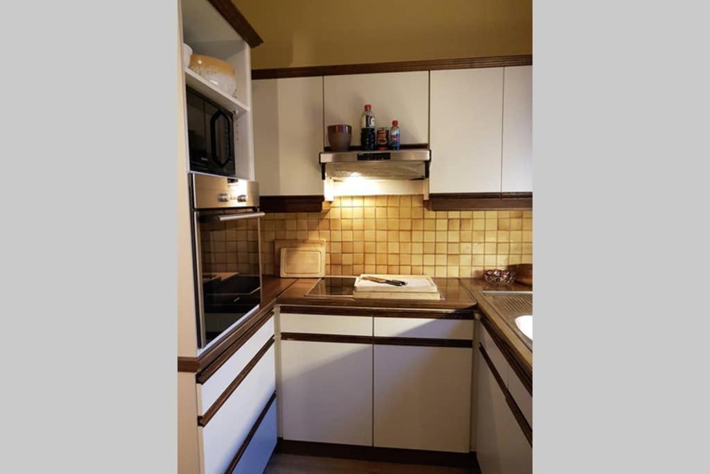 Vakantiewoning In Mol Centrum Met Eigen Bar "Casacuriosa" エクステリア 写真