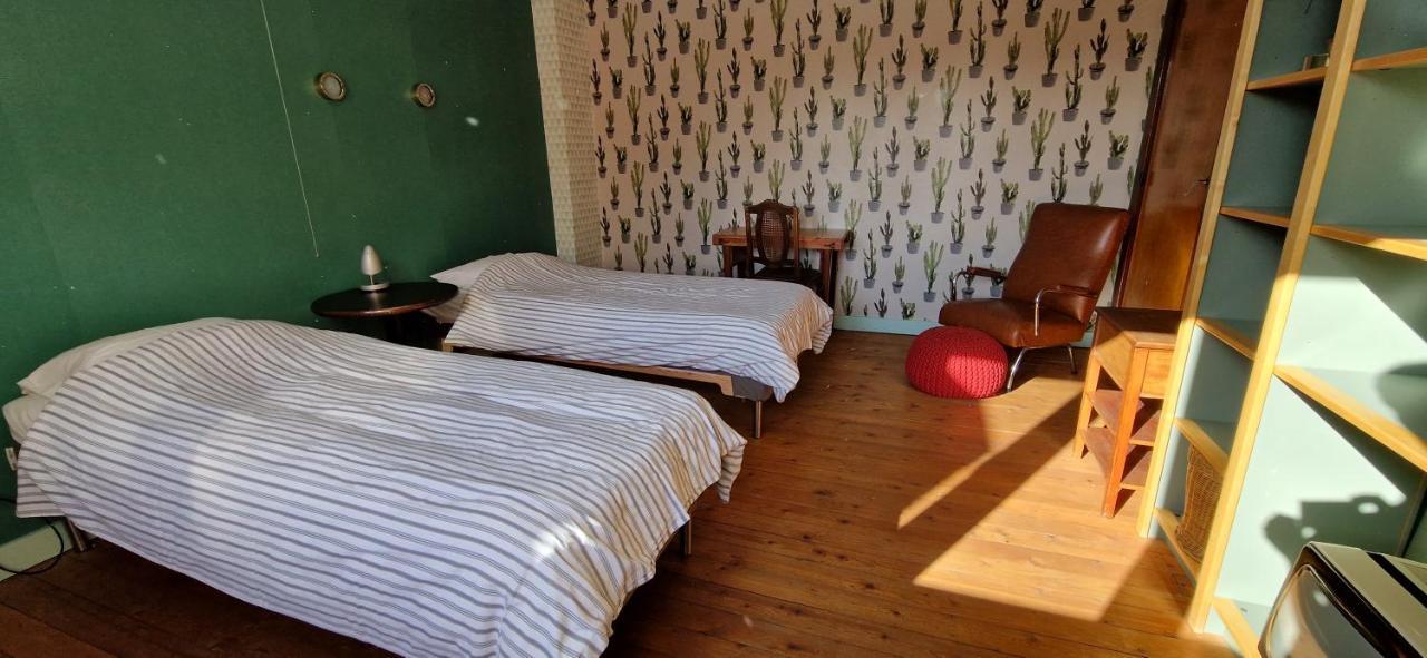 Vakantiewoning In Mol Centrum Met Eigen Bar "Casacuriosa" エクステリア 写真